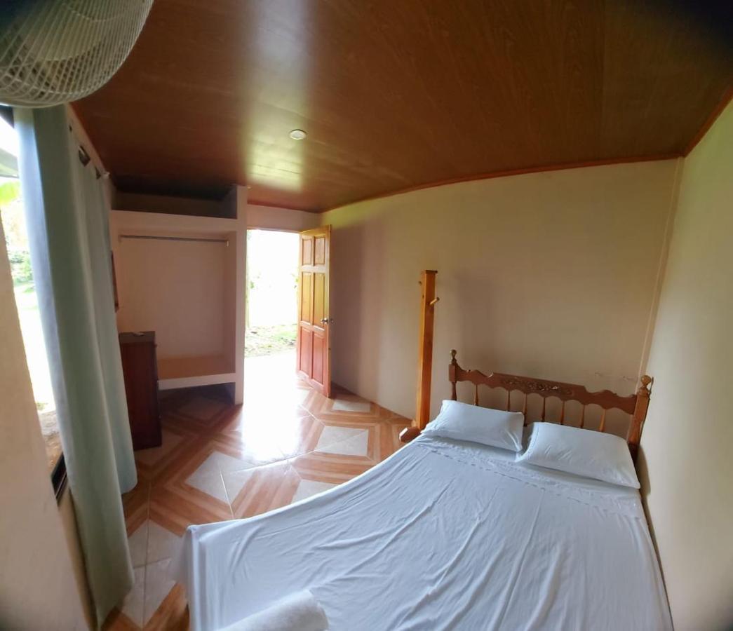 Yubarta Lodge อูวีตา ภายนอก รูปภาพ