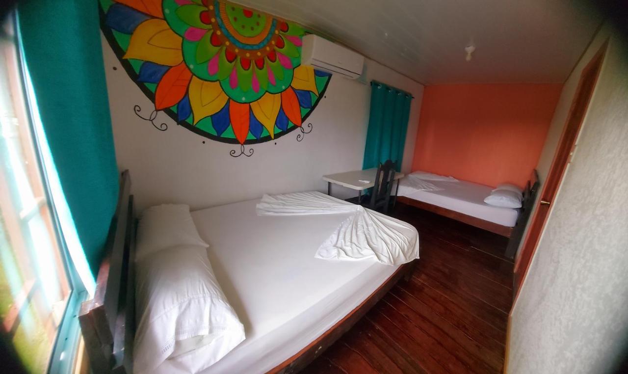 Yubarta Lodge อูวีตา ภายนอก รูปภาพ