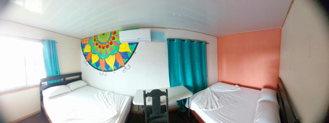 Yubarta Lodge อูวีตา ภายนอก รูปภาพ
