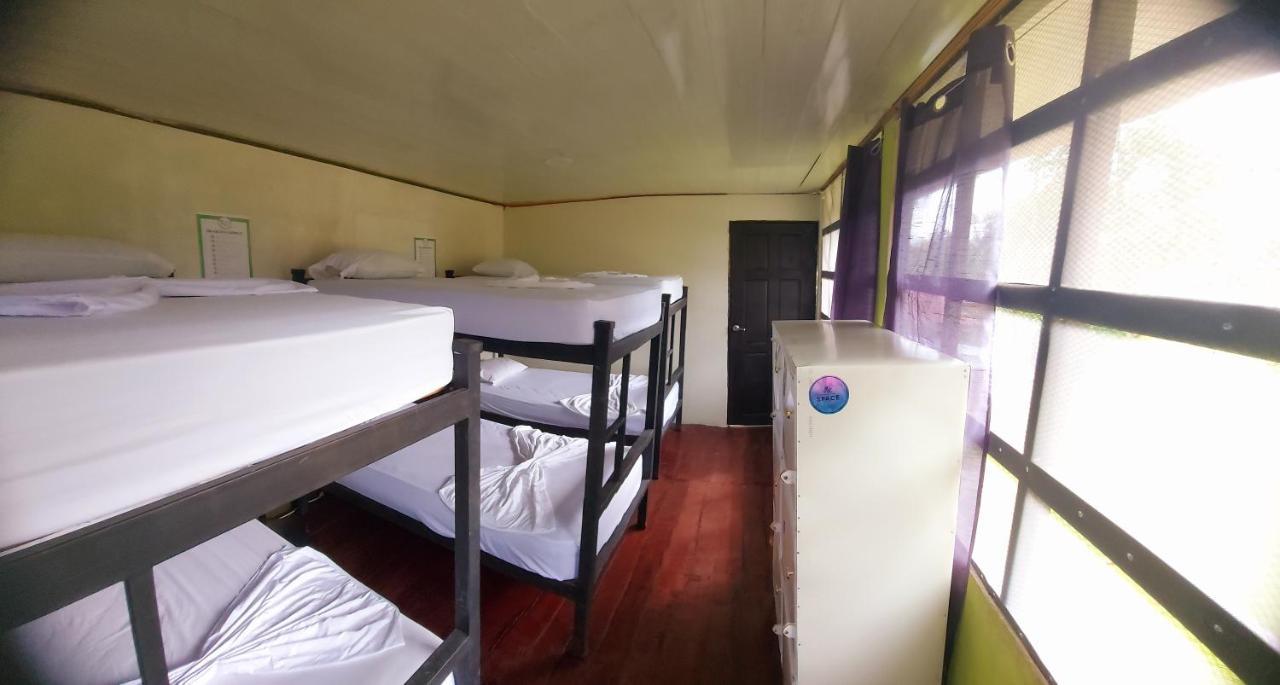 Yubarta Lodge อูวีตา ภายนอก รูปภาพ
