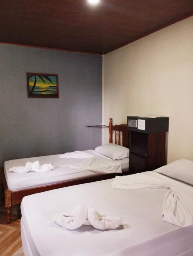 Yubarta Lodge อูวีตา ภายนอก รูปภาพ