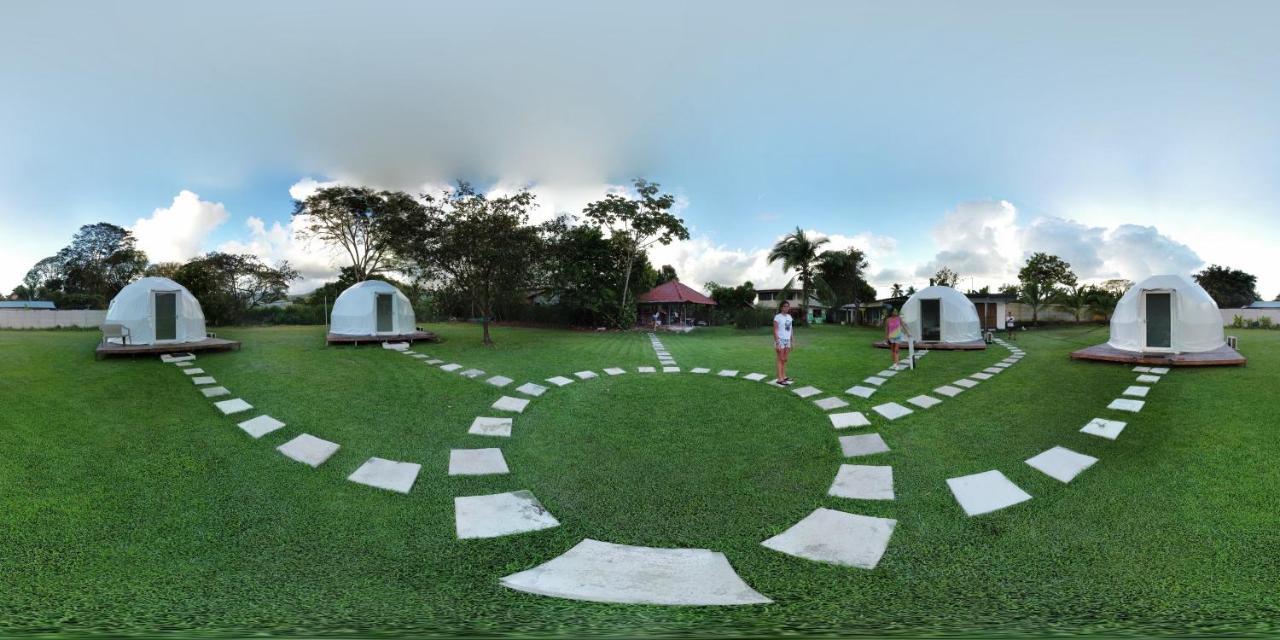 Yubarta Lodge อูวีตา ภายนอก รูปภาพ