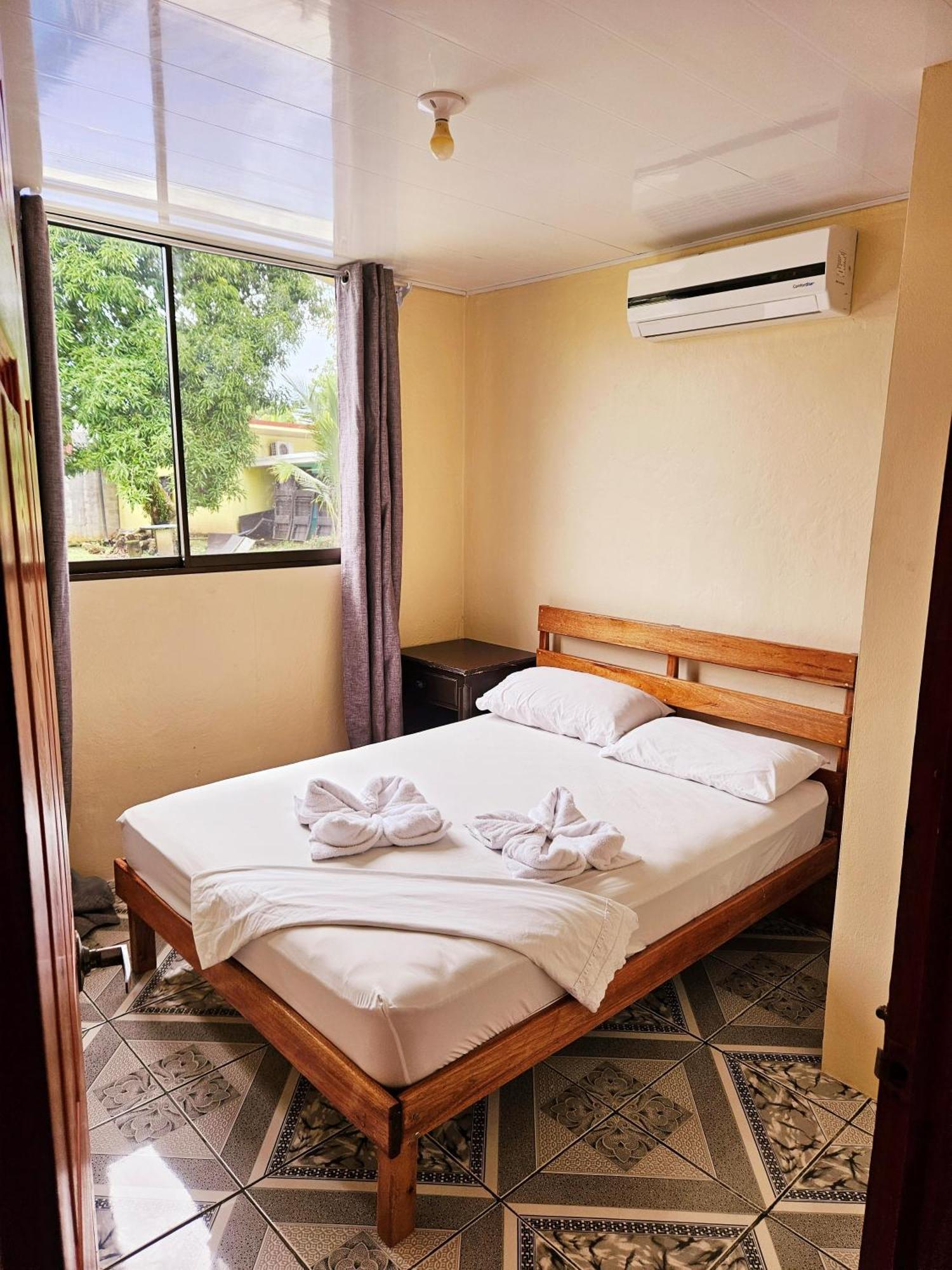 Yubarta Lodge อูวีตา ภายนอก รูปภาพ