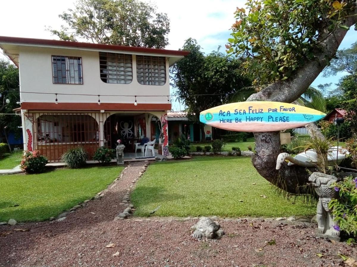 Yubarta Lodge อูวีตา ภายนอก รูปภาพ